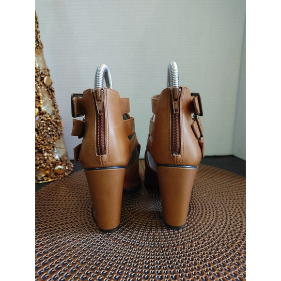 Gianni Bini Leather Peep Toes Size 7M - Picture 5 of 6